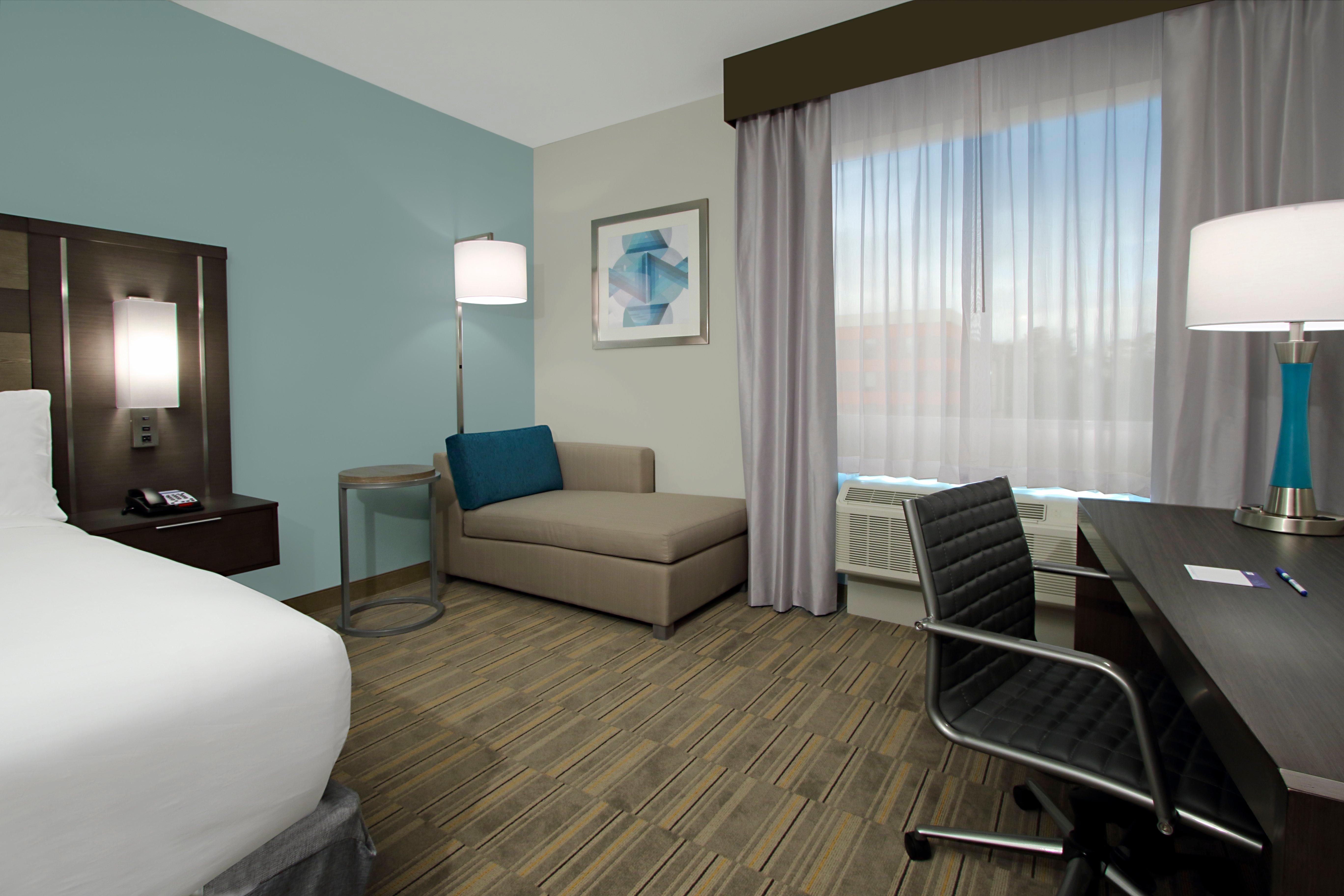 Holiday Inn Express & Suites - Lake Charles South Casino Area By Ihg Екстериор снимка