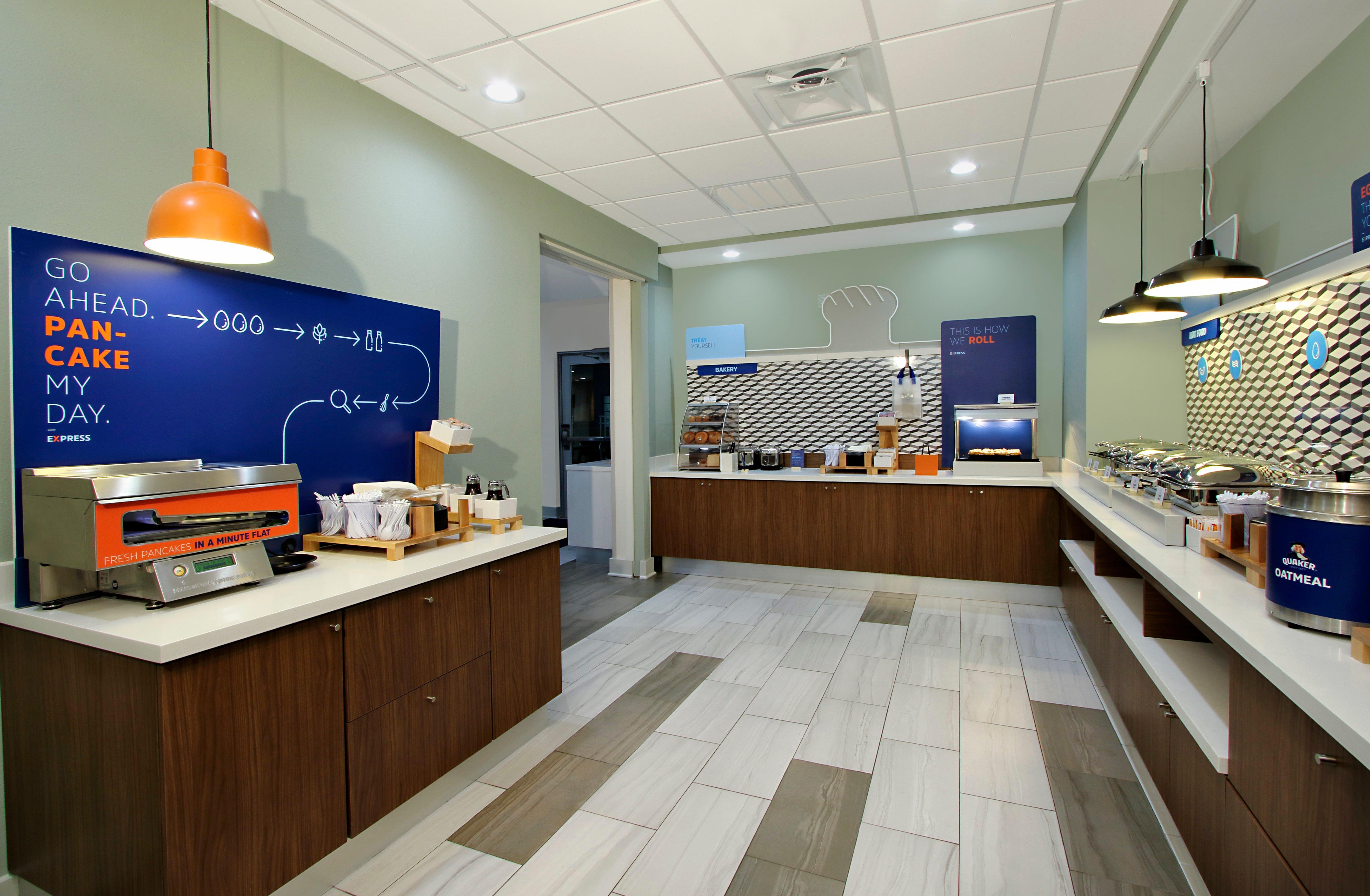 Holiday Inn Express & Suites - Lake Charles South Casino Area By Ihg Екстериор снимка